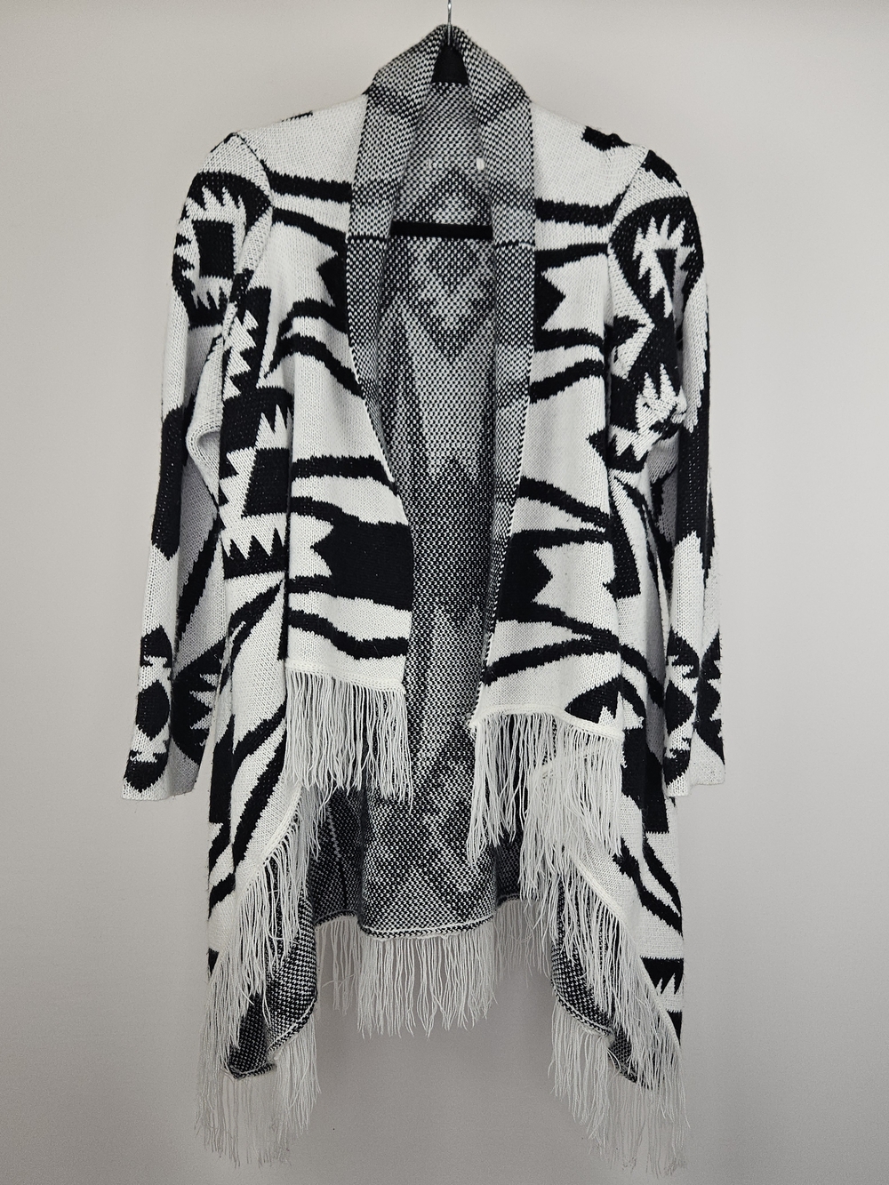 Boho Southwestern Fringe Knit Cardigan L Black White Long Sleeve Open Front Wrap